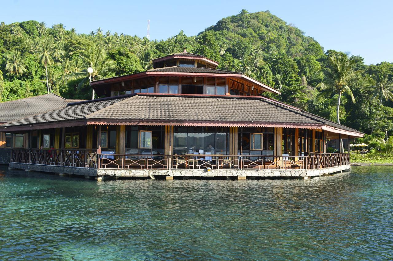 Kungkungan Bay Resort Bitung Exteriör bild
