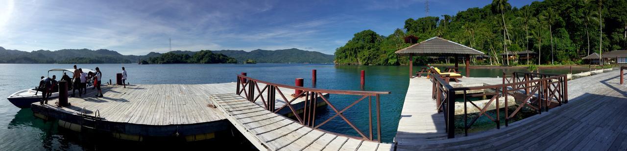 Kungkungan Bay Resort Bitung Exteriör bild