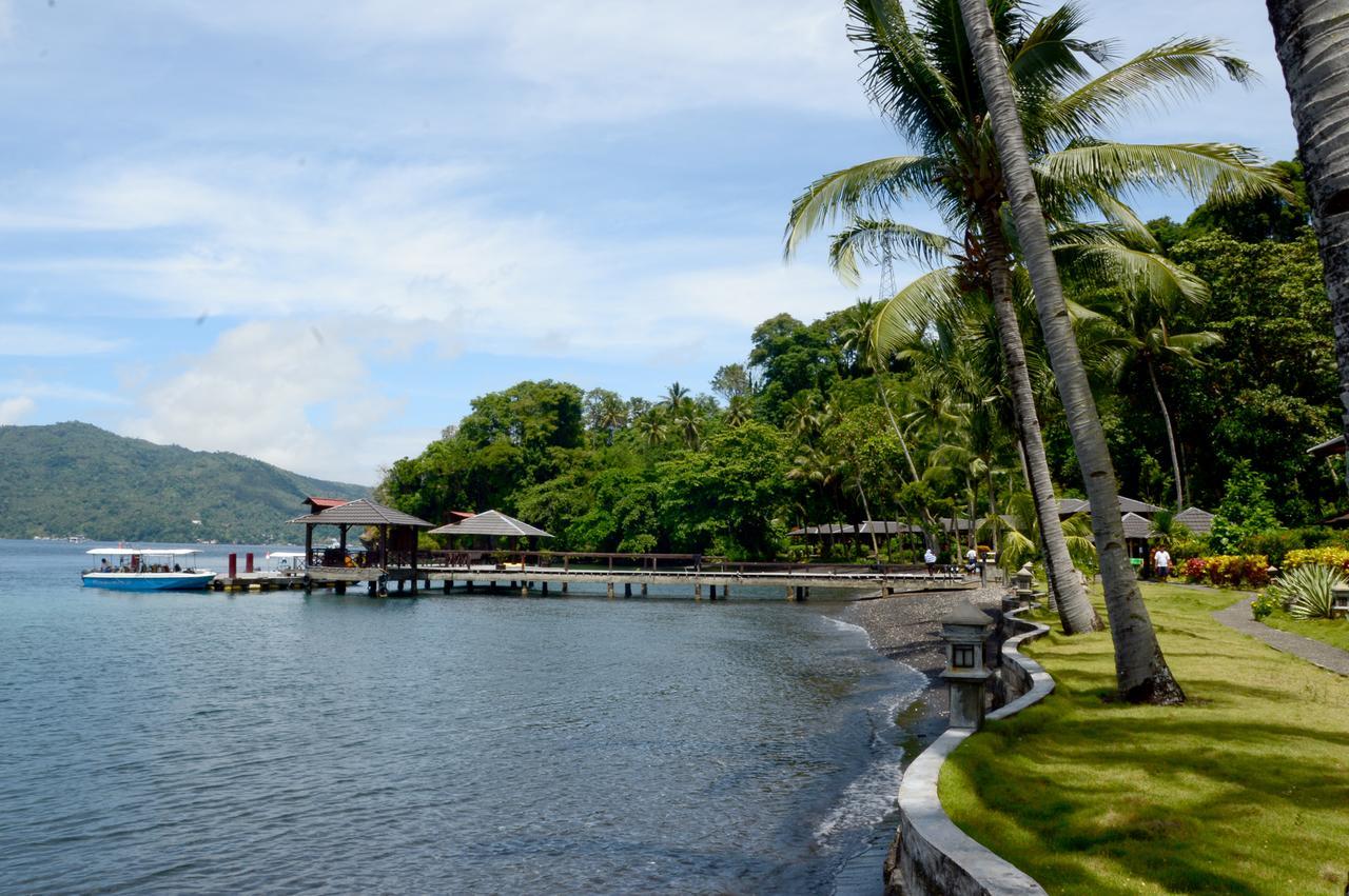 Kungkungan Bay Resort Bitung Exteriör bild